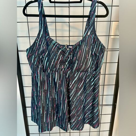 Aqua Eve Plus Size Multicolored Wireless Swim Tank NWT - Picture 1 of 7